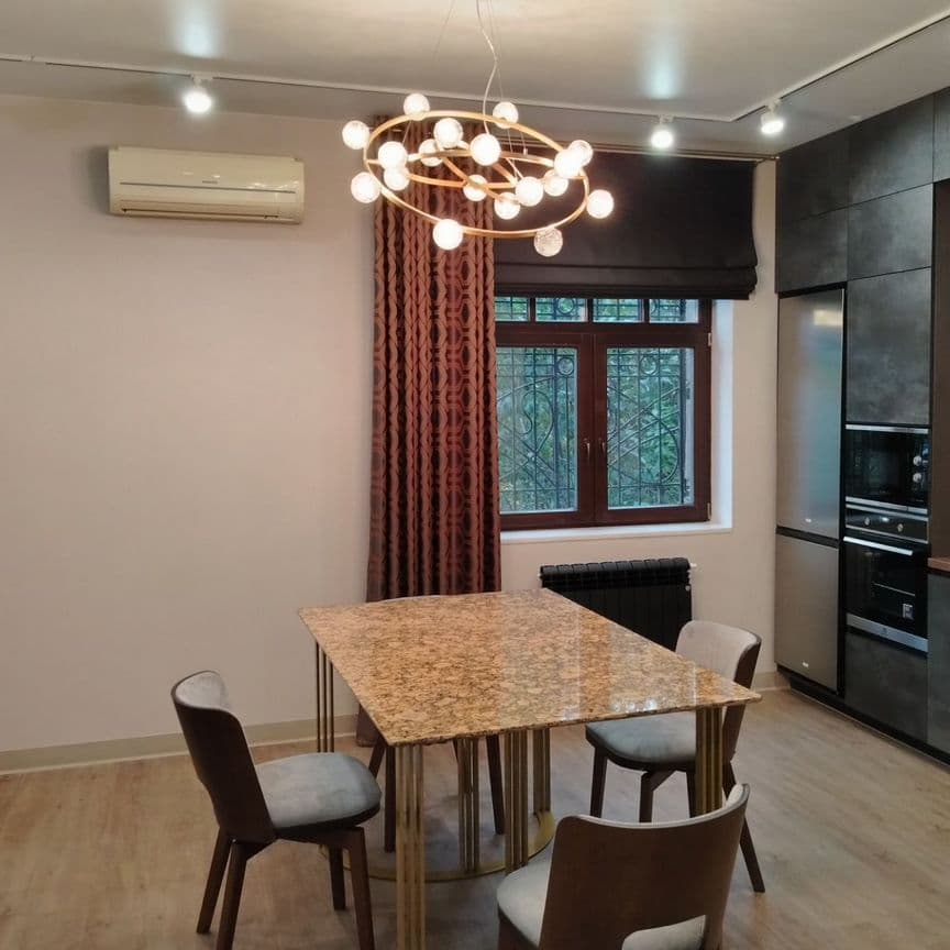 3-к. квартира, 100 м², 1/4 эт. — фото 3